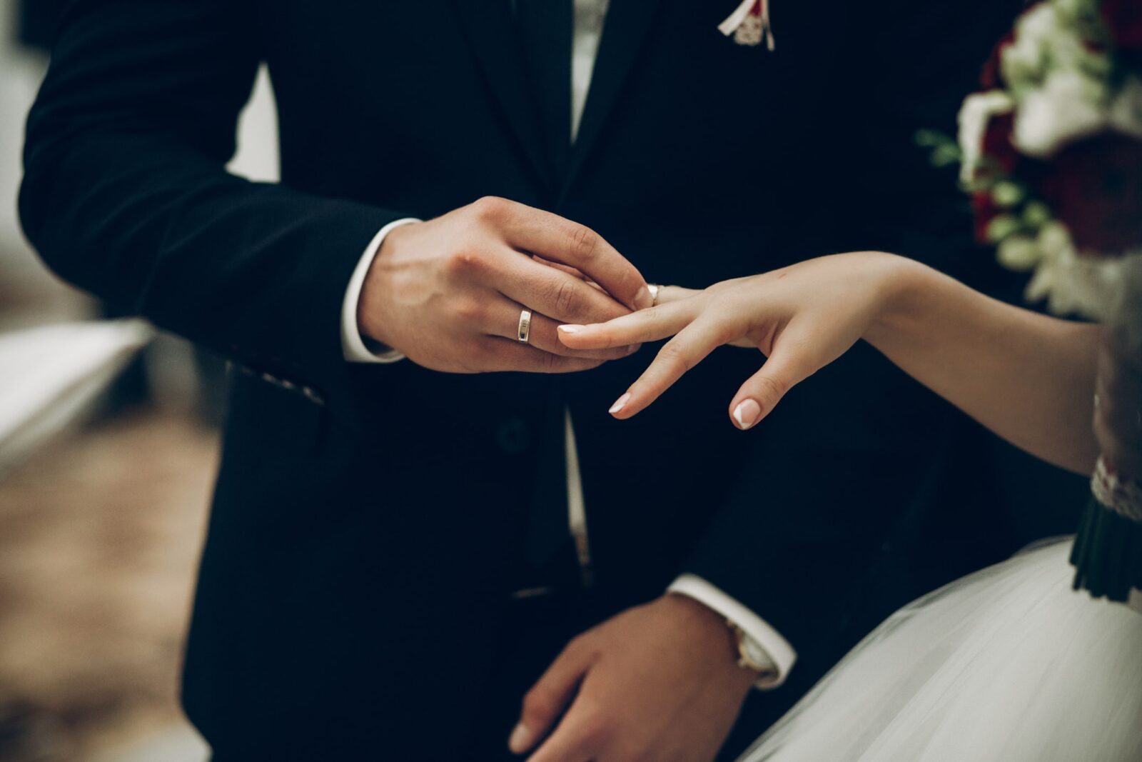 The Benefits of Hiring a Professional Chauffeur For Your Wedding Day Van Marle