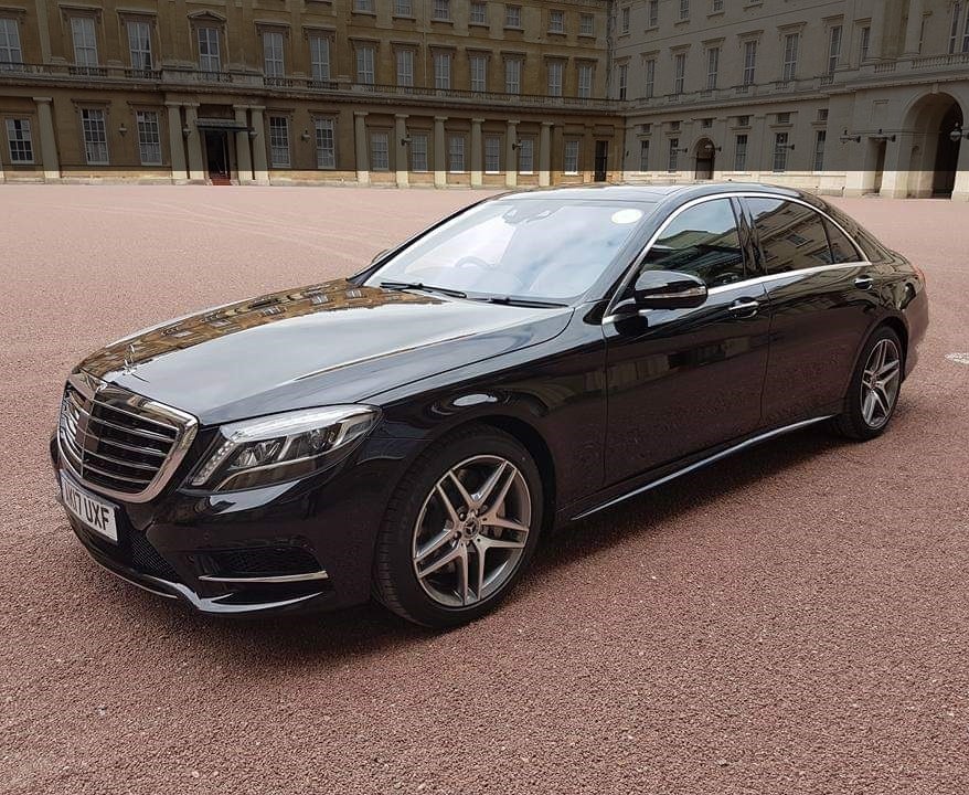 An executive car service is a professionally managed, chauffeur-driven transport solution designed for business and professional travel.