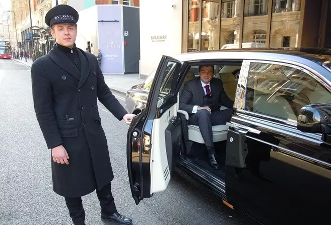 Luxury chauffeur vehicle for airport transfers in London