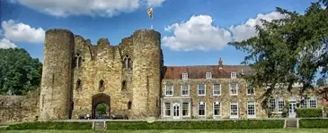 Luxury minibus hire for Kent area